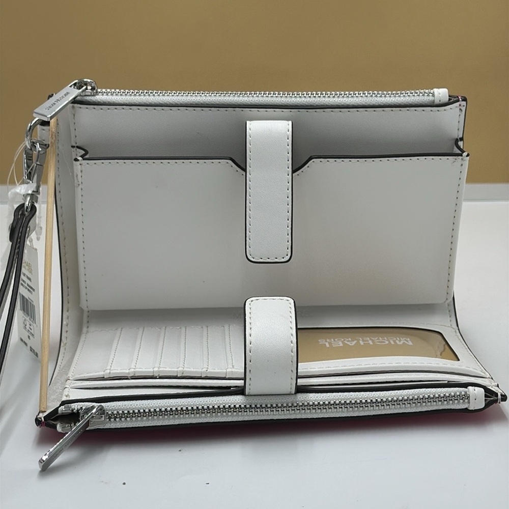 Michael Kors Jet Set Travel Large Embellished Signature Logo Wristlet
Dragonfrui - Picture 13 of 16